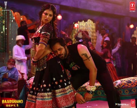 इमरान हाशमी ने ऐसा क्या किया जो बोल उठी सनी लियोनी- पिया मोरे, हौले-हौले, देखें Video Song इमरान हाशमी ने ऐसा क्या किया जो बोल उठी सनी लियोनी- पिया मोरे, हौले-हौले, देखें Video Song