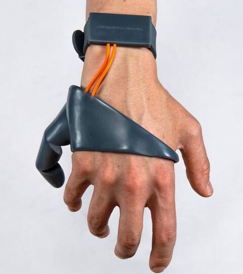 थर्ड थम्ब: 2 नहीं अब हाथ के 3 अंगूठे करेंगे आपका काम आसान! थर्ड थम्ब: 2 नहीं अब हाथ के 3 अंगूठे करेंगे आपका काम आसान!