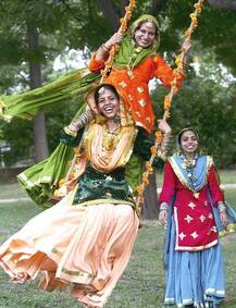 आज है हरियाली तीज़, ऐसे मनाई जाती है तीज़