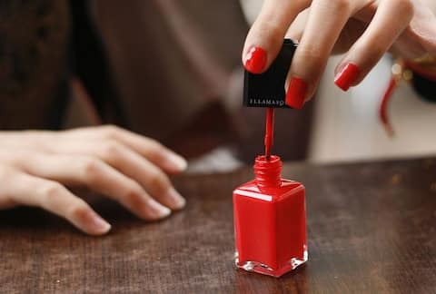 নখ সুন্দর রাখার ১০ টিপস