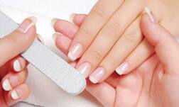 How To Grow Nails Faster And Stronger: इन टिप्स से जानें नाखूनों को तेजी से बढ़ाने और खूबसूरत बनाने का तरीका