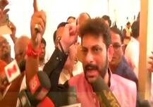 महाराष्ट्र: ‘वंदेमातरम’ को लेकर भिड़े BJP–AIMIM नेता, विधानसभा के बाहर हुई बहसबाजी