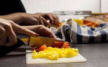 BLOG : महिलाएं सिर्फ बचा-खुचा खाने के लिए नहीं बनी हैं