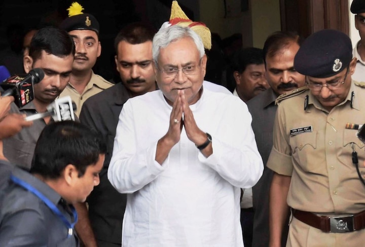 Bihar Chief Minister Nitish Kumar Is Likely To Expand His Cabinet Today At 4 Oclock थोड़ी ही देर में राजभवन में होगा नीतीश मंत्रिमंडल का विस्तार, 26 मंत्री ले सकते हैं शपथ