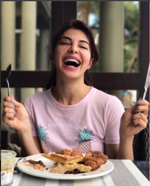 जैकलीन ने ये तस्वीर शेयर की है. कुछ दिनों पहले ही डेविड के साथ काम के अनुभव पर जैकलीन ने कहा, 