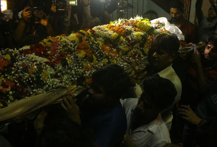 इंदर कुमार का अंतिम संस्कार शाम 28 जुलाई की शाम को यारी रोड़ श्मशान भूमि में किया गया.