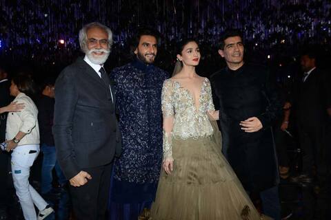 ICW 2017: मनीष मल्होत्रा के ‘‘सेंशुअल अफेयर’’ कलेक्शन ने मचाई धूम ICW 2017: मनीष मल्होत्रा के ‘‘सेंशुअल अफेयर’’ कलेक्शन ने मचाई धूम