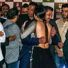 सना ने किया सलमान को Hug, फैंस कर रहे हैं ऐसे रिएक्ट...