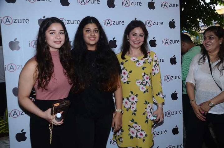 इस तस्वीर में सारा तेंदुलकर, जनाई और अंजलि तेंदुलकर नजर आ रही हैं.