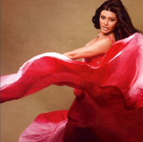 यही नहीं उस अज्ञात व्यक्ति ने कोएना को नाइट आउट का ऑफर भी दिया और इसके बदले पैसे देने की बात कही. अंजान शख्स के ऐसे प्रस्ताव से तंग आकर अभिनेत्री ने ओशिवारा पुलिस थाने में शिकायत दर्ज कराई. (फोटो क्रेडिट - इंस्टाग्राम)