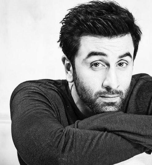 रणबीर कपूर की हाल ही में फिल्म ‘जग्गा जासूस’ रिलीज हुई है. बेशक फिल्म कैसी भी रही लेकिन इतना तय है कि हर फिल्म के साथ रणबीर कपूर अपनी परफॉर्मेंस बेहतर करते जा रहे हैं.