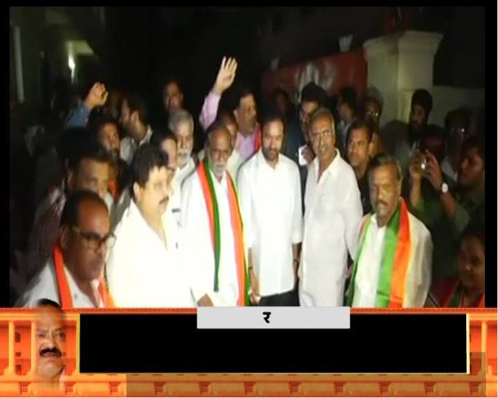   वेंकैया की जीत पर पीएम ने ट्वीट कर कहा, ‘उनके साथ काम करने की पूरानी यादें अब भी ताजा हैं. उनके उज्जवल भविष्य के लिए शुभकामनाएं.’