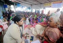 अस्पताल से निकलकर विस्थापितों से मिलने जा रहीं मेधा पाटकर गिरफ्तार