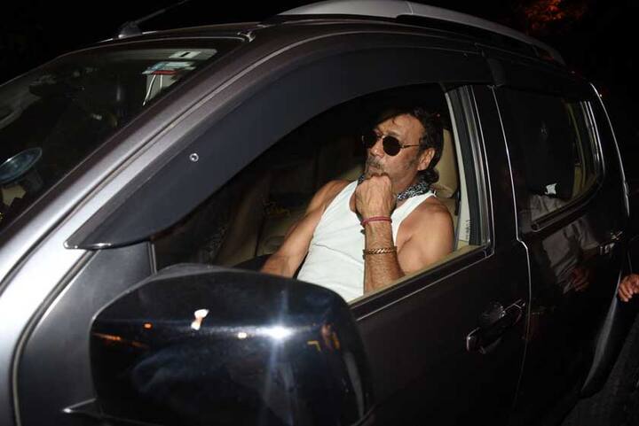 जैकी श्रॉफ यहां अपने अंदाज में पहुंचे. (Photo: Manav Mangalani)