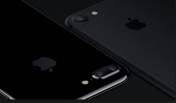 पेटीएम माल पर पर आईफोन7 की खरीद पर 9000 रुपये का कैशबैक मिल रहा है. वहीं 199 रुपये की शिपिंग फ्री होगी. ऐसे में आप आईफोन7 को पेटीएम माल से 40,096 रुपये में खरीद सकते हैं. कैशबैक आपके पेटीएम वॉलेट में आएगा.