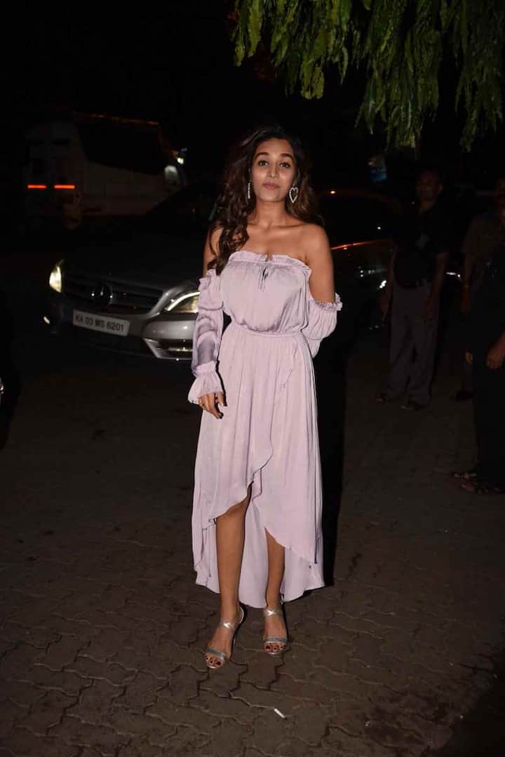 इतना सबकुछ होने के बाद भी निधी को मुंबई जैसे शहर में हाल ही में संकीर्ण मानसिकता का शिकार होना पड़ा.