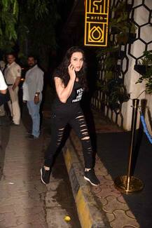 पार्टी में मौजूद लोगों पर चला प्रीति जिंटा का \'काला जादू\'