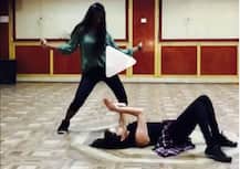 वीडियो में देखिए, सनी का संजू बाबा के लिए धमाकेदार नागिन डांस