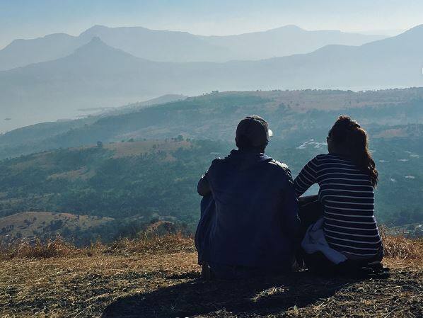 नीचे की स्लाइड्स में देखें हिना खान की ग्लैमरस तस्वीरें
