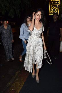 बिना मेकअप के कैसी दिखती हैं Jhanvi Kapoor ? | ENT LIVE