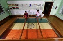 देखें, देशभर में कैसे मना आज़ादी का जश्न