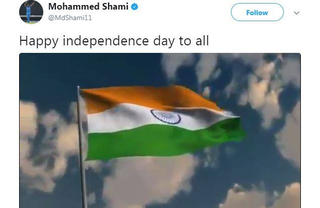 टीम इंडिया के तेज़ गेंदबाज़ मोहम्मद शमी ने भारत का झंडा लहराते हुए एक ट्वीट शेयर किया.