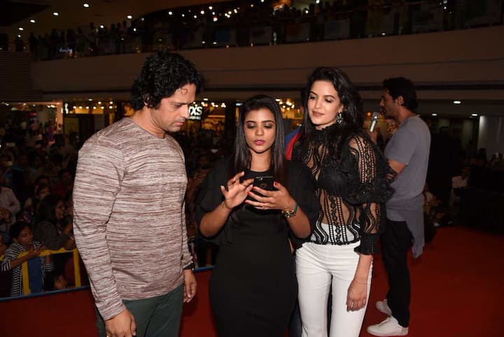 एक बार फिर बताते चलें कि ये फिल्म मुंबई के गैंगस्टर अरुण गवाली की बायोपिक है.