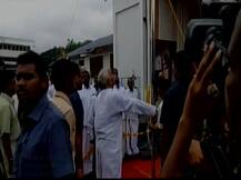 केरल सरकार के आदेश का उल्लंघन कर मोहन भागवत ने स्कूल में फहराया तिरंगा