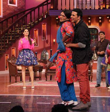 मीडिया रिपोर्ट्स में दावा किया जा रहा है कि सुनील ग्रोवर जल्द ही अक्षय कुमार के साथ छोटे पर्दे पर अपना नया शो ला सकते हैं.