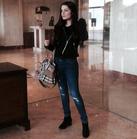 सेलिना की सभी तस्वीरें इंस्टाग्राम से ली गई हैं.