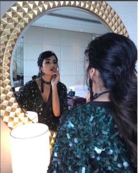 रैंप वॉक के बाद ये तस्वीर सोनल ने अपने इंस्टा पर पोस्ट की.