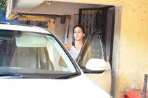 तस्वीरों में कैद हुईं जिम के लिए निकलीं सारा अली खान