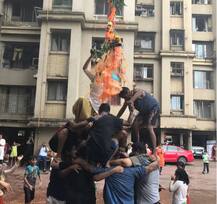 SEE PICS: ‘दही हांडी’ के मौके पर खुद गोविंदा बनी कविता कौशिक, फोड़ी मटकी