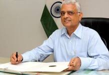 आज हर कीमत पर चुनाव जीतना चाहती हैं राजनीतिक पार्टियां: चुनाव आयुक्त