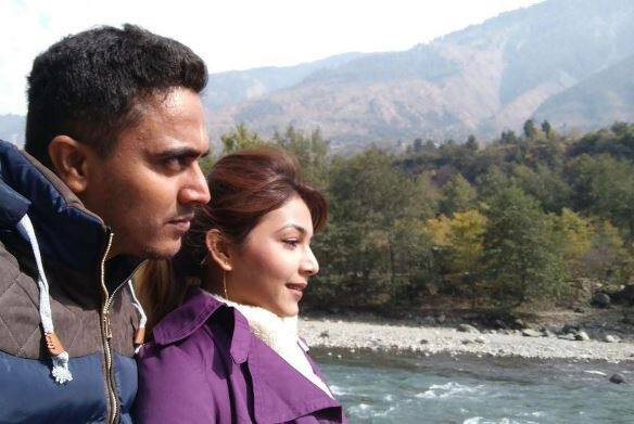 हालांकि, पूजा ने अपनी बेटी की तस्वीर को अब तक सोशल मीडिया पर शेयर नहीं किया है.