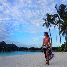 मालदीव में हालिडे एंजॉय कर रही हैं शाहिद कपूर की हीरोइन