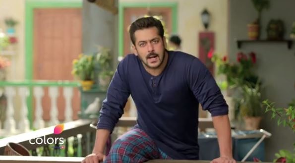 Bigg Boss 11 Salman Khan Is His Usual Self In This Promo 'बिग बॉस 11' : प्रोमो  हुआ रिलीज, सलमान ने कहा- 'पड़ोसी आ रहे हैं बजाने 12'