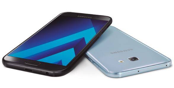 सैमसंग गैलेक्सी A5 (2017) और गैलेक्सी A7 (2017) इस नई कीमत के साथ उपलब्ध है. ये दोनों ही स्मार्टफोन A सीरीज के पहले IP68 सर्टिफाइड स्मार्टफोन हैं. जिसका मतलब है ये वाटर-डस्ट रेसिस्टेंट हैं.