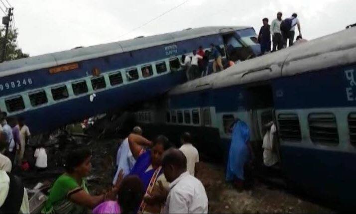 ट्रेन हादसे में दो रेलवे कर्मचारियों का ऑडियो क्लिप वायरल, ट्रैक पर चल रहा था मरम्मत का काम! Viral Audio Clip Of Two Railway Employee ट्रेन हादसे में दो रेलवे कर्मचारियों का ऑडियो क्लिप वायरल, ट्रैक पर चल रहा था मरम्मत का काम!