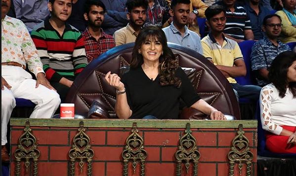 आपको बता दें कि सुनील ग्रोवर के साथ हुए विवाद के बाद जब कपिल शर्मा मुश्किल दौर से गुजर रहे थे तो सिद्धू ने ही उनका साथ दिया था. हालांकि, अर्चना ने भी यह साफ कर दिया है कि वह कपिल शर्मा के शो पर कुछ एपिसोड शूट करने के लिए ही आई हैं.