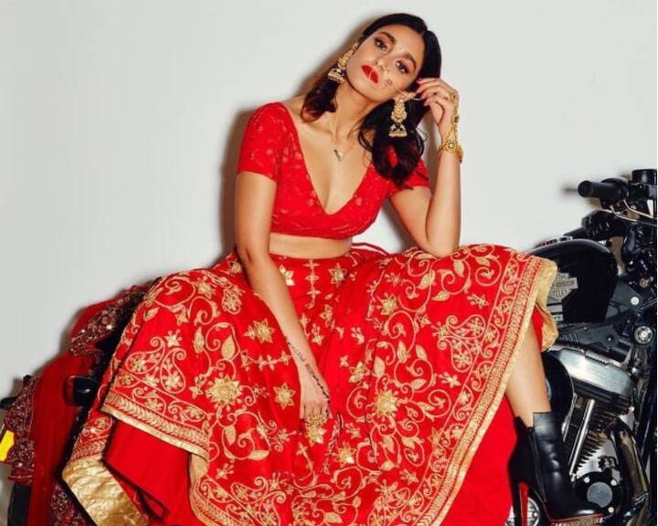 29 साल की अभिनेत्री ने कहा कि वह भले ही एक ‘पब्लिक फिगर’ हैं लेकिन इससे किसी को उन्हें परेशान करने का कोई अधिकार नहीं मिल जाता.