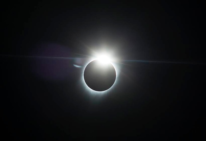 Watch Solar Eclipse LIVE Solar Eclipse 2021 June 10 Indian states witness ring of fire Important timings check details Watch Solar Eclipse বছরের প্রথম সূর্যগ্রহণের সাক্ষী হল বিশ্ব, দেখে নিন সেই মহাজাগতিক ঘটনা