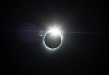 Watch Solar Eclipse বছরের প্রথম সূর্যগ্রহণের সাক্ষী হল বিশ্ব, দেখে নিন সেই মহাজাগতিক ঘটনা