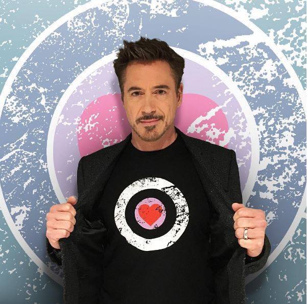 आयरन मैन से मशहूर रॉबर्ट डॉनी जुनियर छठे और टॉम क्रूज को 7वां स्थान मिला. सबसे ज्यादा कमाई करने वाली अभिनेत्रियों की लिस्ट में एमा वॉटसन 15वें नम्बर पर रहीं जिनकी 2017 में 26 मिलियन डॉलर (तकरीबन 167 करोड़ रुपये) रही लेकिन कोई भी एक्ट्रेस कमाई के मामले में किसी एक्टर के करीब नहीं पहुंच पाई.