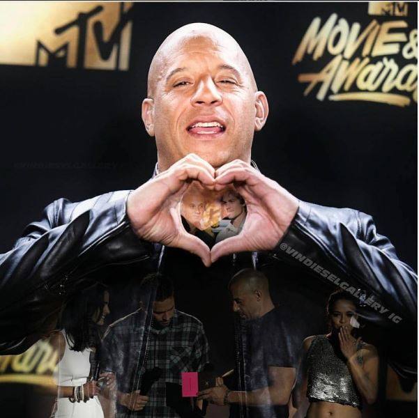 बता दें कि हॉलीवुड अभिनेता मार्क वॉलबर्ग को लिस्ट में टॉप पर जगह मिली है, इसके अलावा ड्वेन जॉनसन (द रॉक ), विन डीजल , एडम सैंडलर और जैकी चैन भी टॉप-10 की लिस्ट में शामिल हैं.