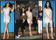 \'केदारनाथ\' की पूरी टीम के साथ डिनर करने पहुंचे सारा अली खान और सुशांत, देखें तस्वीरें