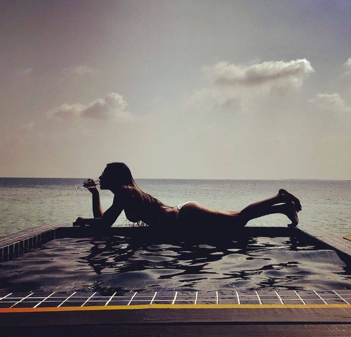 इसके अलावा निया इन दिनों निया के बारे में ये भी खबरें हैं कि वह कलर्स टीवी के मशहूर रियलिटी शो बिग बॉस के 11वें सीजन में नजर आने वाली हैं.