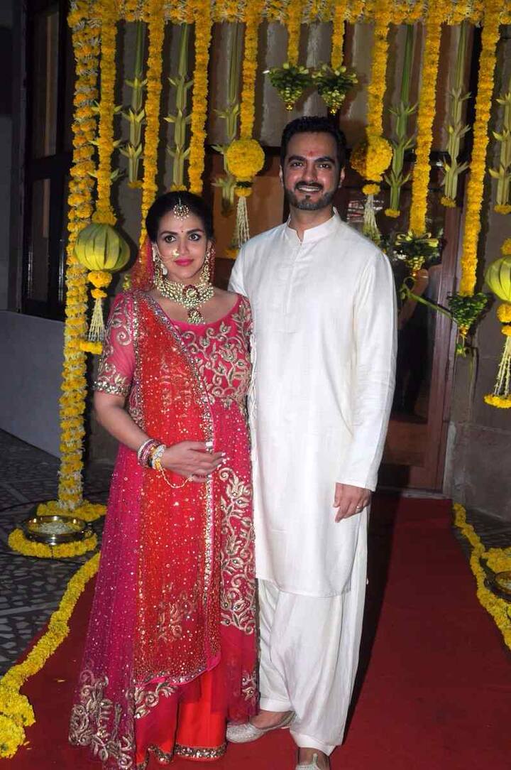 मगर बड़ी बेटी से थोड़ी नाराज रहीं क्योंकि उन्होंने खुशखबरी सुनाने में थोड़ी देरी कर दी.
