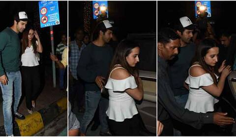 Spotted: लेडी लव नताशा संग डिनर कर लौट रहे वरुण धवन कैमरे में हुए कैद Spotted: लेडी लव नताशा संग डिनर कर लौट रहे वरुण धवन कैमरे में हुए कैद