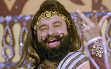 वो शख्स जिसके दोषी करार होते ही फॉलोअर्स बने गुंडे ! आखिर कौन है गुरमीत राम रहीम सिंह ?